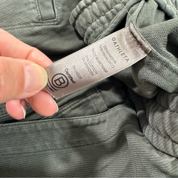 Athleta Farallon Bermuda Shorts Green Size 12 - Picture 3 of 7